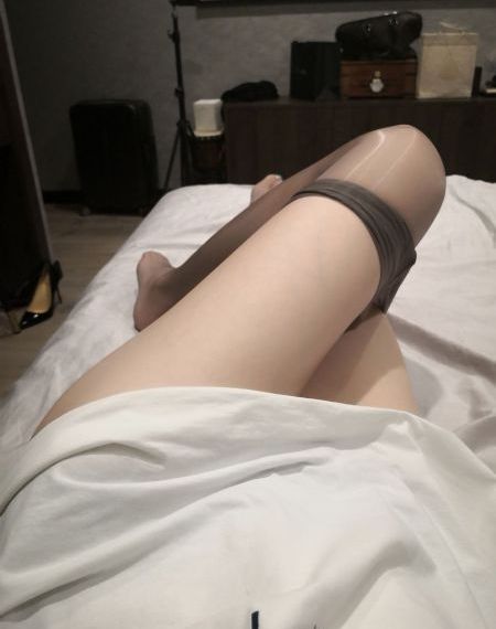 一边亲一边面膜电视剧免费_超清天堂在线
