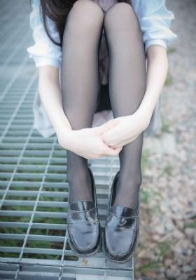 美女脱个精光18_高清电影在线看