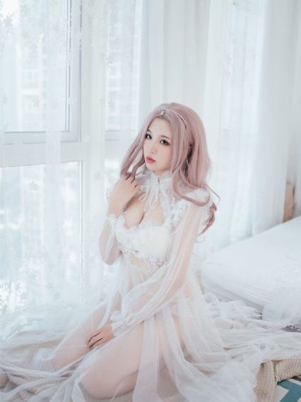 《漂亮的女邻居》木鱼天_BD英语在线视频播放